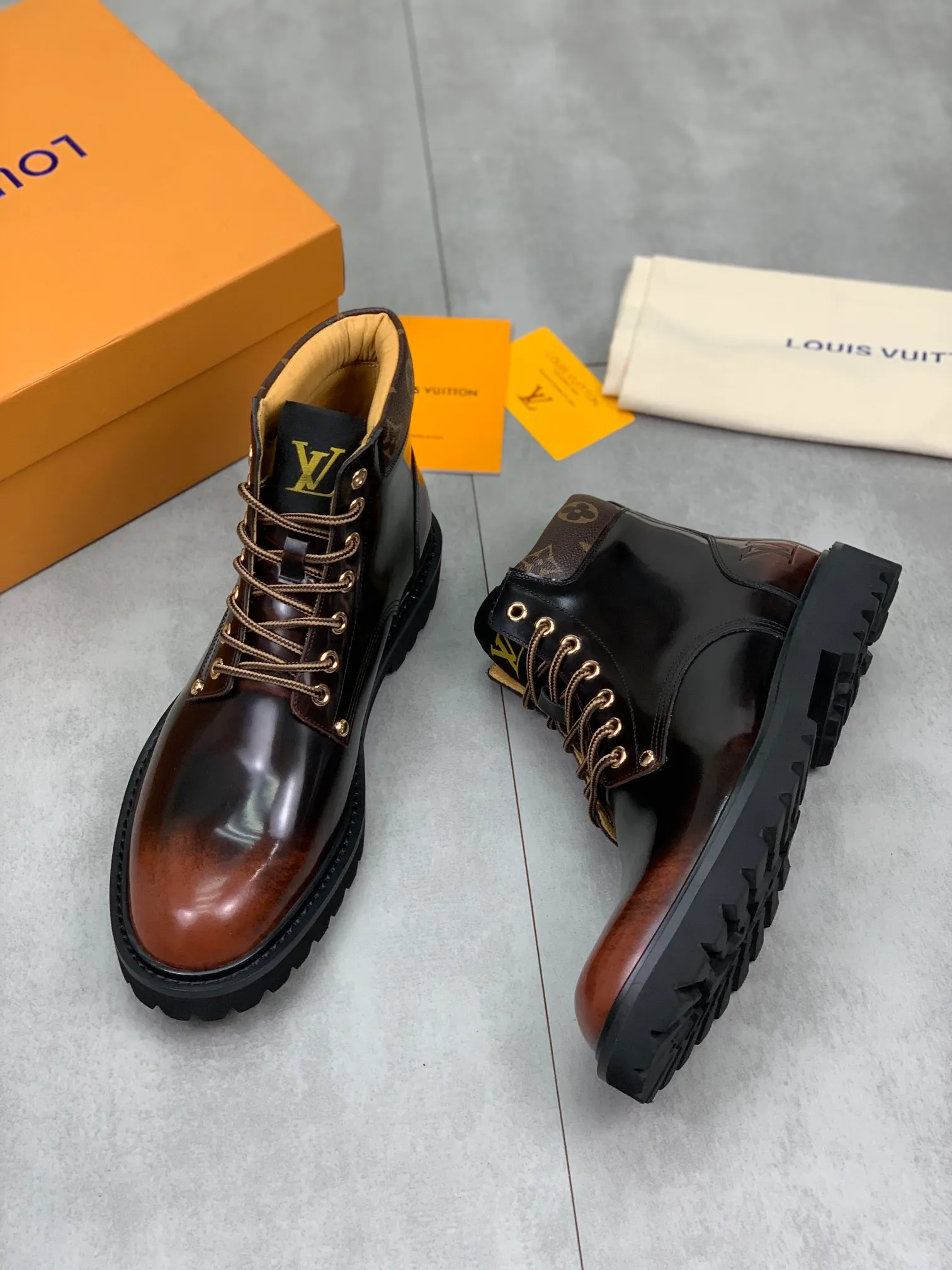 Men's men's shoes💰P620💰[New model]🆘Water-dyed cow lining LV Louis Vuitton business high-top leather shoes, made of original imported Italian 🇮🇹 open-edge bead-rubbed open-edge bead cowhide, full cowhide lining, carefully handmade by professional shoemakers, the original version is specially designed for wear-resistant outsole. Standard code 38-44 burgundy blue🉑️select